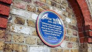 Oscar Wilde plaque.jpg